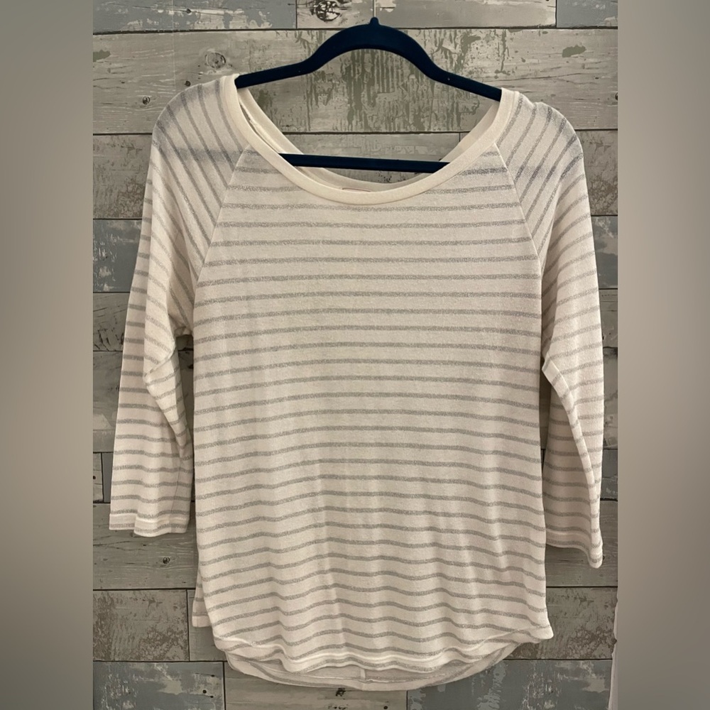 GAP 3/4 Length Sleeve Scoop Neck Lightweight Silver Striped Shirt Top  Size S